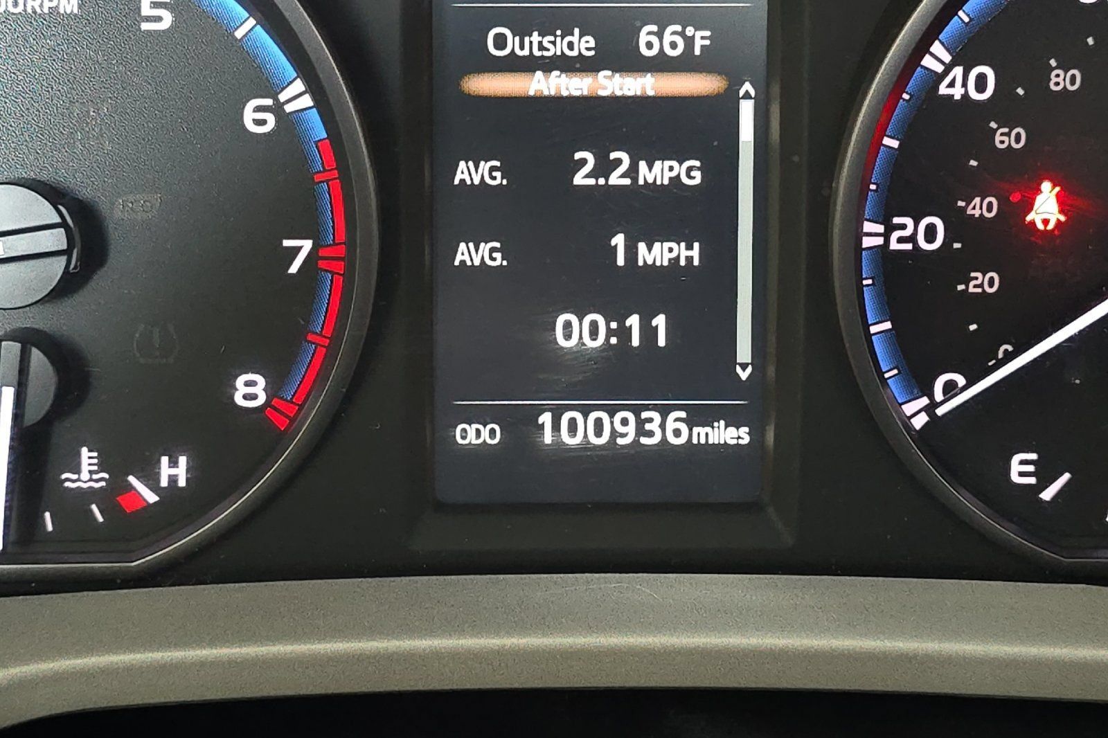 Used 2017 Toyota RAV4 XLE AWD/4WD image 22