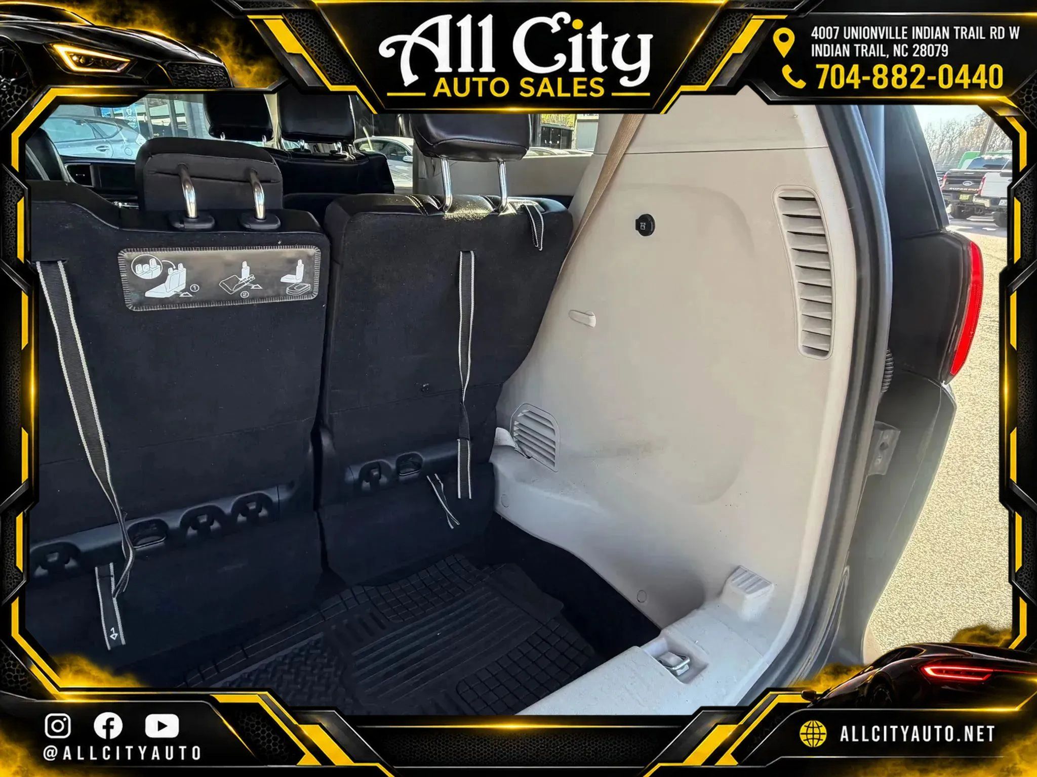 Used 2020 Chrysler Voyager Lxi FWD image 33