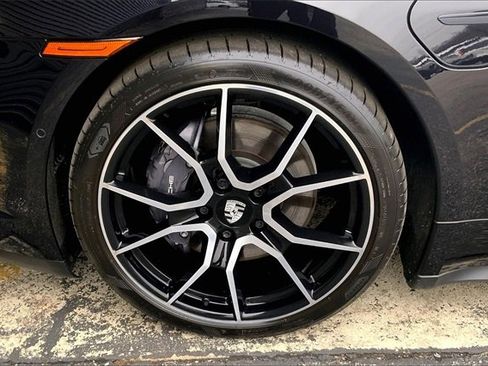 Used 2025 Porsche Taycan image 14