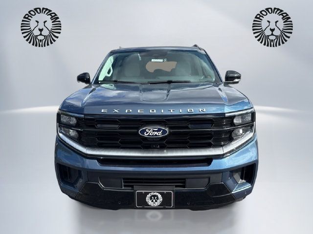 New 2027 Ford Expedition Platinum w/ Platinum Ultimate Package AWD/4WD image 2