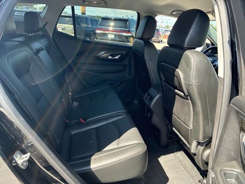 Used 2024 GMC Terrain SLT AWD/4WD image 21
