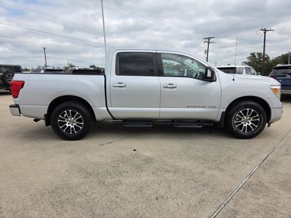 Used 2020 Nissan Titan SV w/ SV Convenience Package