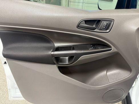 Used 2022 Ford Transit Connect XL image 11