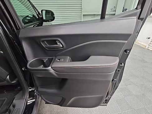 Used 2025 Honda Ridgeline TrailSport image 40