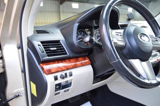 Used 2010 Subaru Outback 2.5i Limited AWD/4WD image 26