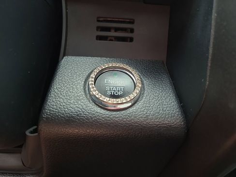 Used 2021 Ford Expedition Limited RWD image 32