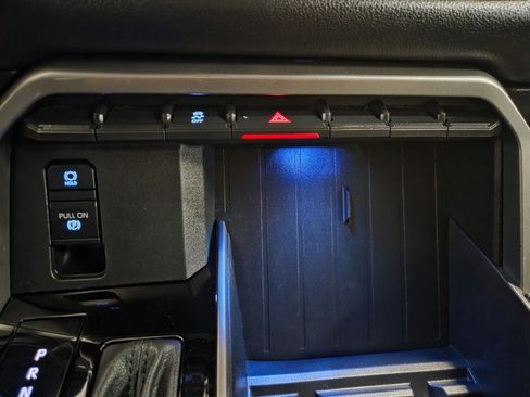 Used 2022 Toyota Tundra Limited AWD/4WD image 52