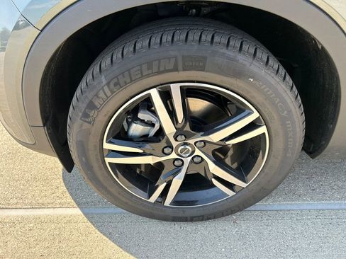 New 2026 Volvo XC40 B5 Core w/ Climate Package image 8