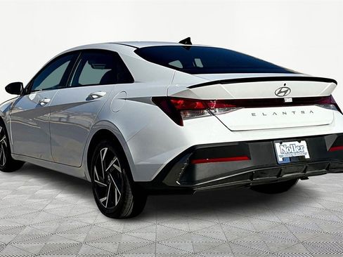 Certified 2025 Hyundai Elantra Sport image 13