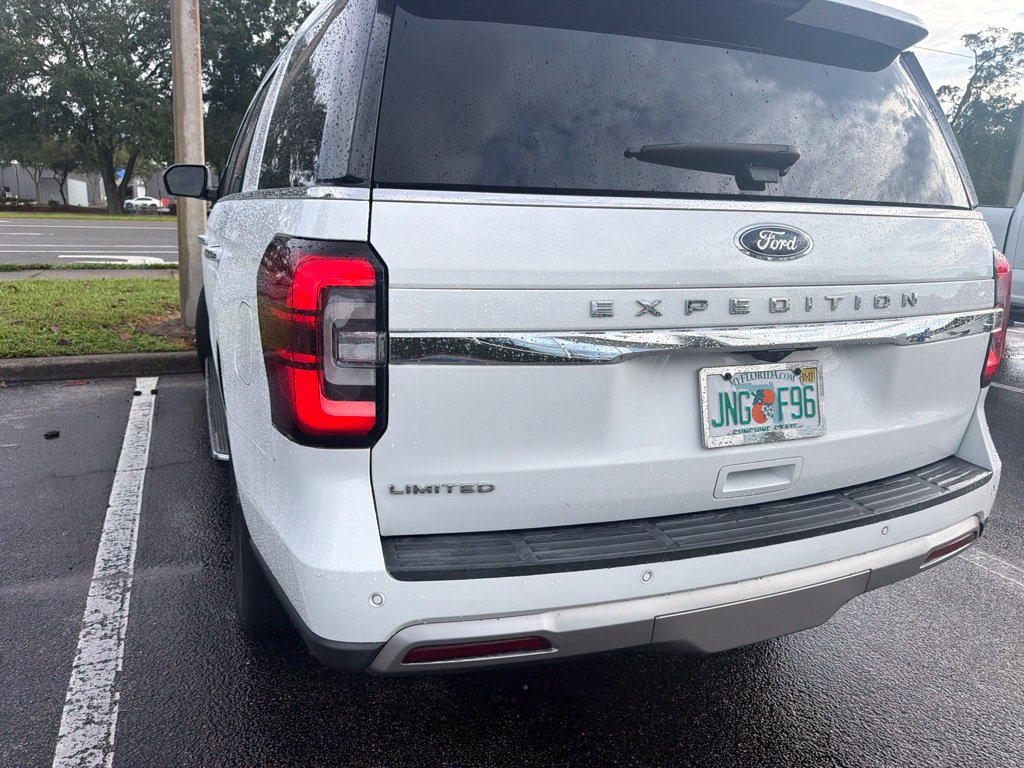 Used 2022 Ford Expedition Limited AWD/4WD image 18