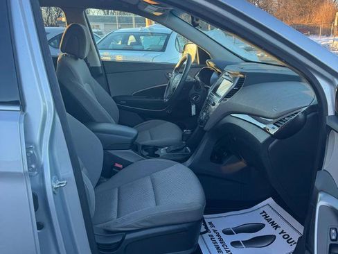 Used 2017 Hyundai Santa Fe SE w/ Cargo Package image 12