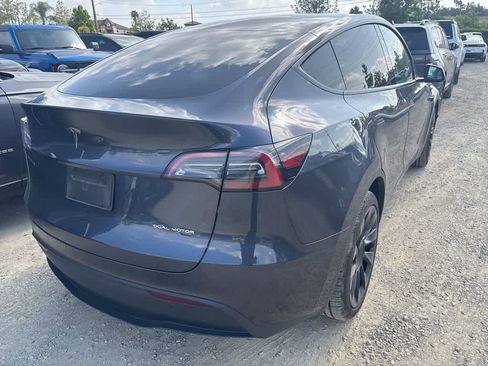 Used 2024 Tesla Model Y Long Range AWD/4WD image 5
