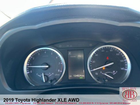 Used 2019 Toyota Highlander XLE AWD/4WD image 33