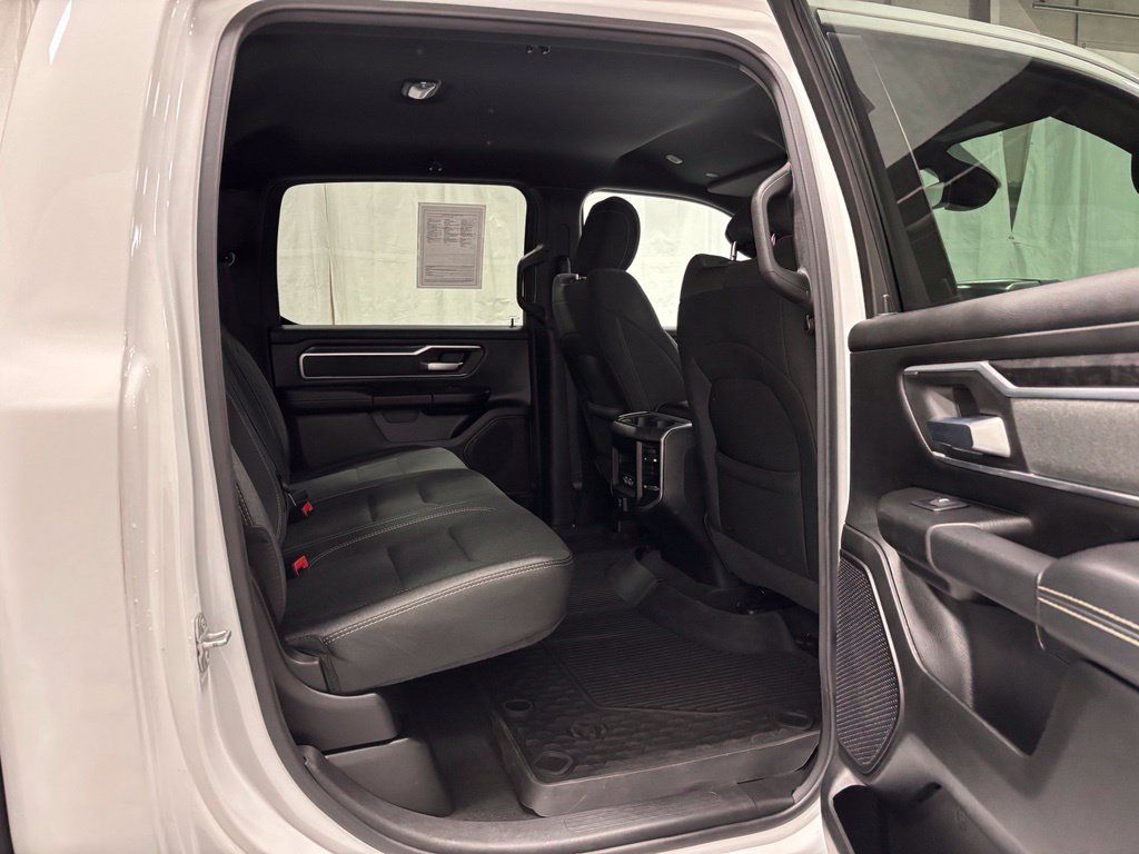 Used 2022 RAM 1500 Big Horn AWD/4WD image 49