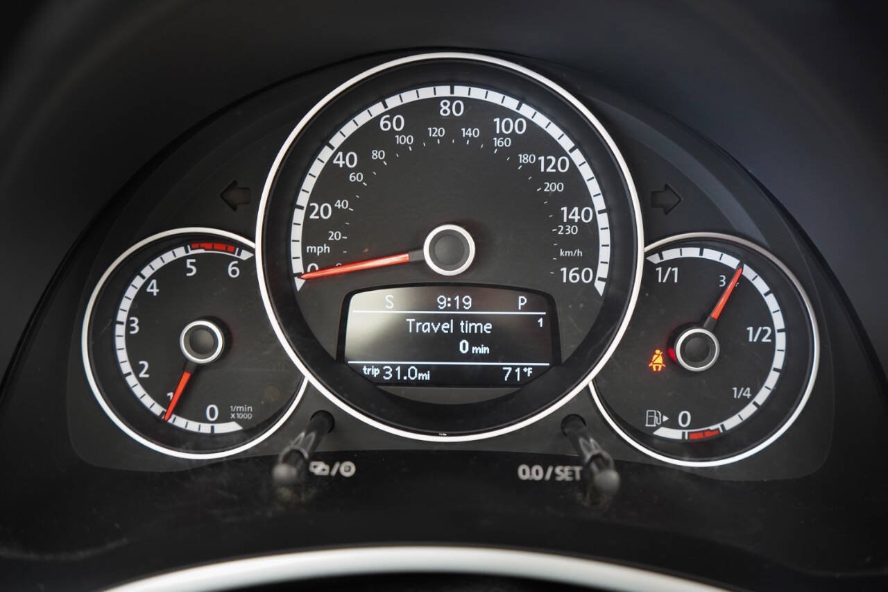 Used 2015 Volkswagen Beetle TDI FWD image 90