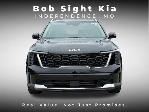 Certified 2024 Kia Sorento S image 12