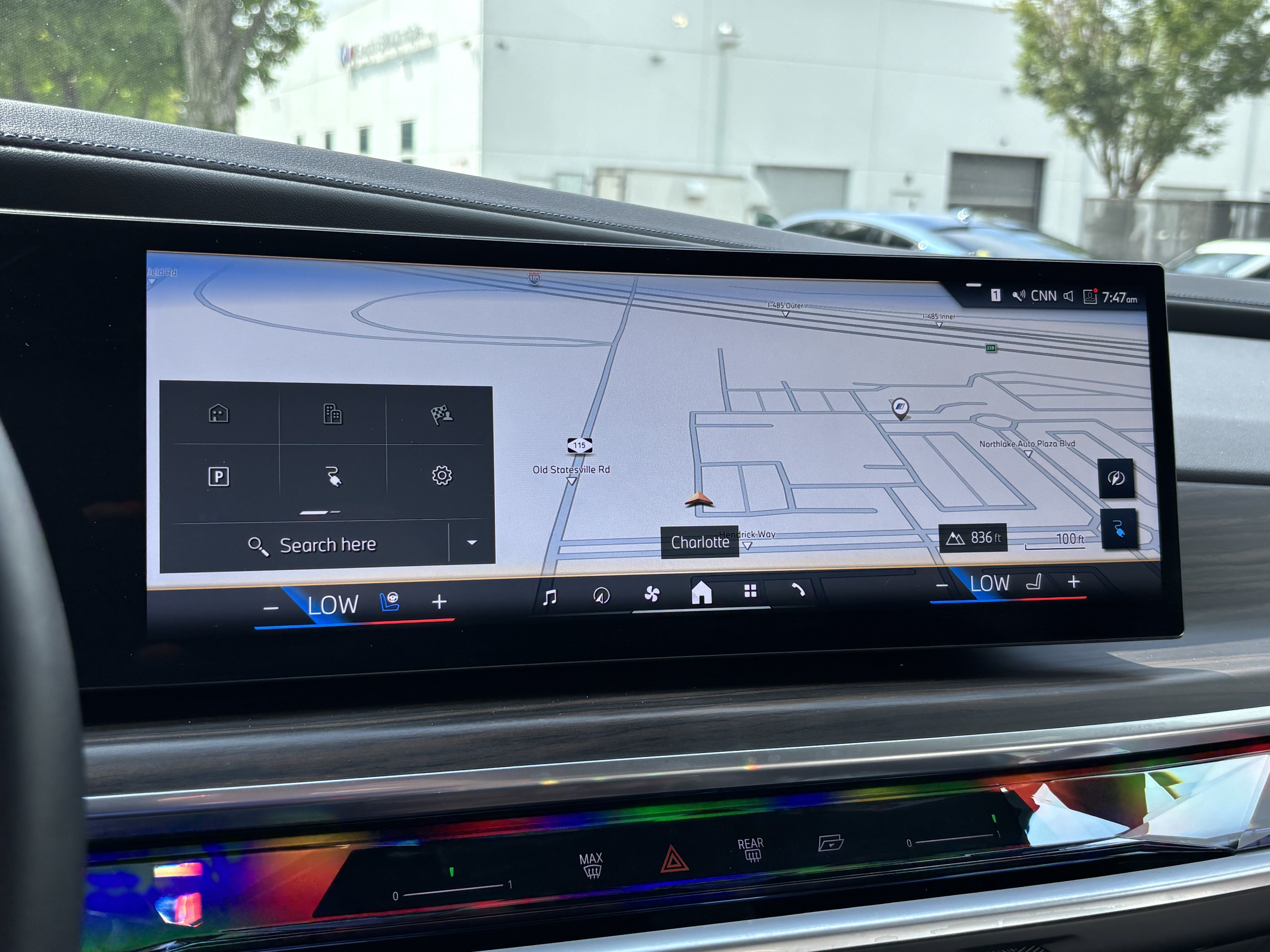 Certified 2024 BMW i7 xDrive60 AWD/4WD image 24