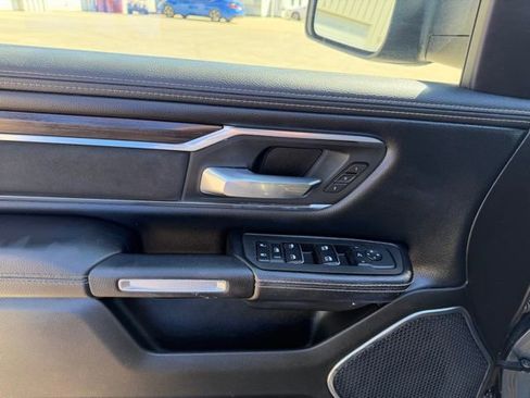 Used 2025 RAM 1500 Laramie AWD/4WD image 17