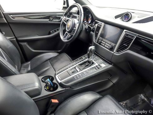 Used 2017 Porsche Macan S AWD/4WD image 30