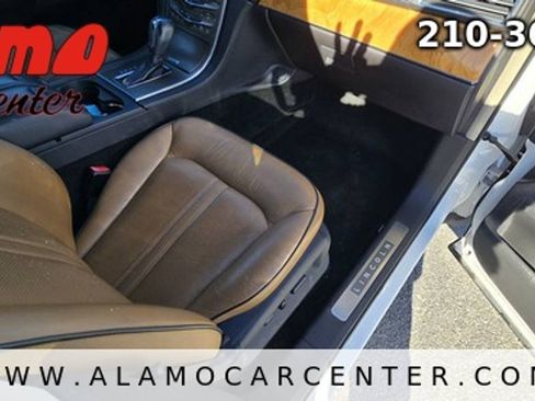 Used 2012 Lincoln MKX FWD image 16