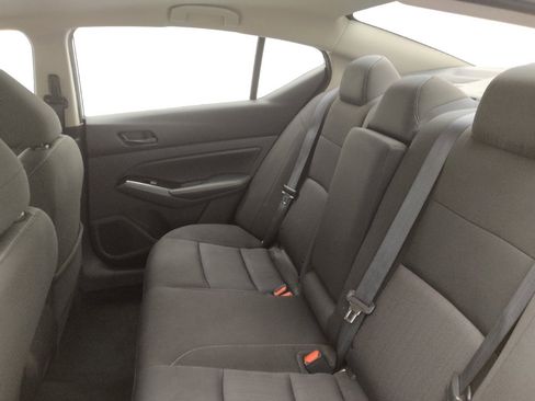 Used 2023 Nissan Altima 2.5 SV image 18