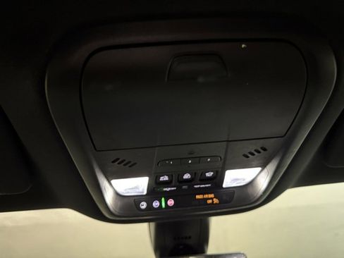 Used 2024 Buick Enclave Premium w/ Experience Buick Package image 28