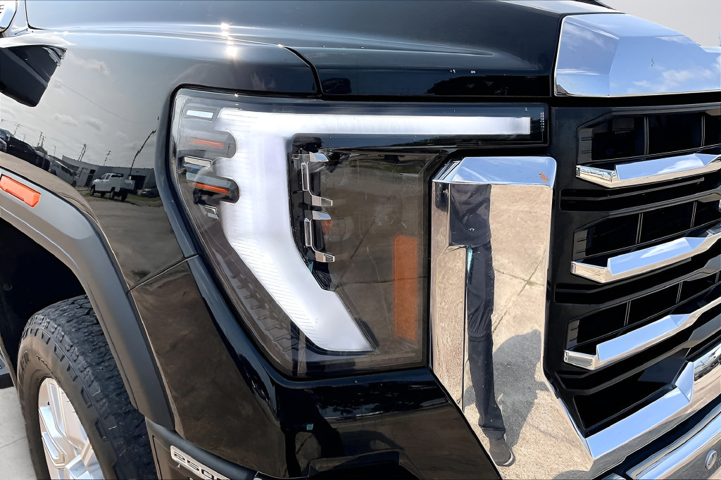 Used 2024 GMC Sierra 2500 SLT w/ Texas SLT Premium Package AWD/4WD image 33