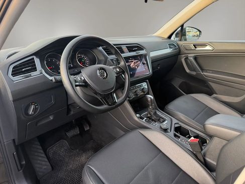 Used 2018 Volkswagen Tiguan SE image 14