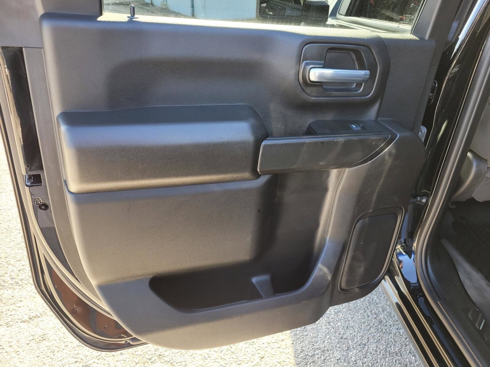 Used 2025 Chevrolet Silverado 2500 Custom w/ Custom Convenience Package RWD image 16