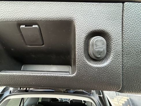 Used 2015 Chevrolet Suburban LT w/ Luxury Package image 14