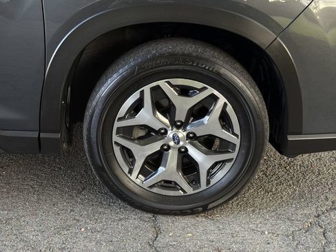 Certified 2023 Subaru Forester Premium AWD/4WD image 13