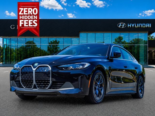 Used 2024 BMW i4 eDrive40 RWD image 1
