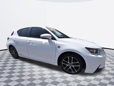 Used 2015 Lexus CT 200h w/ F Sport w/Nuluxe Interior FWD image 6