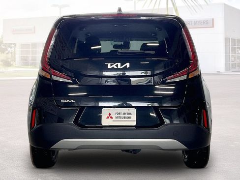 Used 2024 Kia Soul LX w/ Option Group 015 FWD image 16