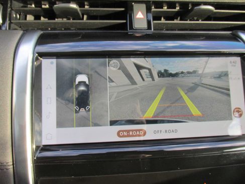 Used 2021 Land Rover Discovery Sport S image 47