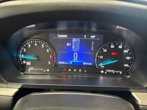 Used 2023 Ford Explorer XLT AWD/4WD image 15