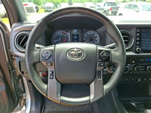 Used 2023 Toyota Tacoma TRD Off-Road w/ TRD Premium Off Road Package AWD/4WD image 24