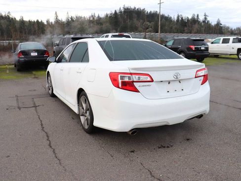 Used 2012 Toyota Camry SE image 7