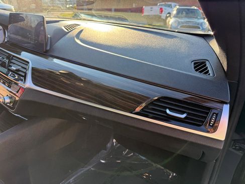 Used 2018 BMW 540i image 30