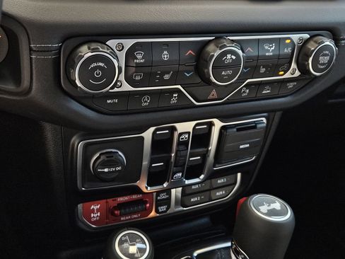 New 2026 Jeep Wrangler Unlimited Rubicon AWD/4WD image 20