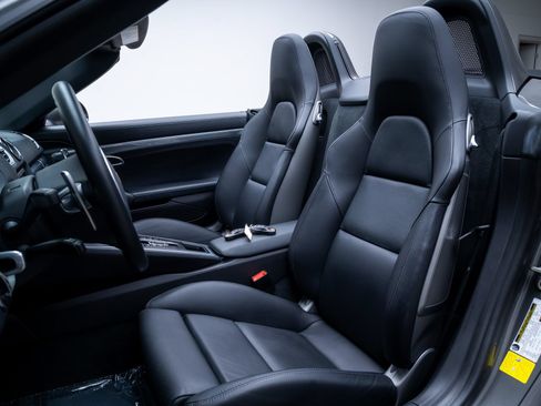 Used 2015 Porsche Boxster S RWD image 18