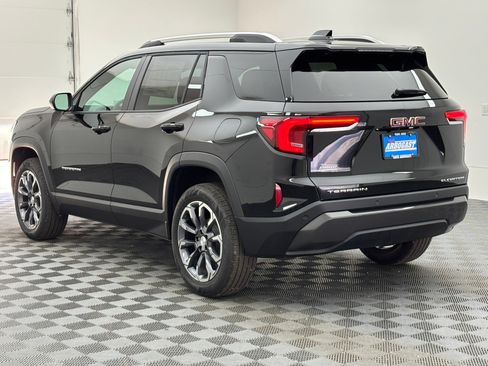 New 2027 GMC Terrain Elevation w/ Elevation Premium Package FWD image 12