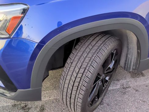 Used 2024 Volkswagen Taos SE w/ Panoramic Sunroof Package image 13