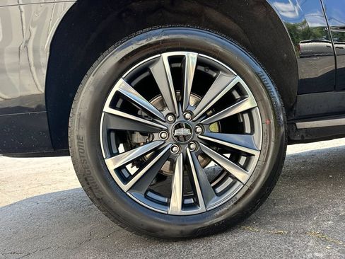 Used 2021 Cadillac Escalade ESV Sport Platinum w/ Heavy-Duty Trailer Package AWD/4WD image 17