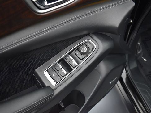 Used 2023 Subaru Ascent Touring image 9