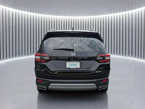 Certified 2023 Honda Pilot Touring image 6