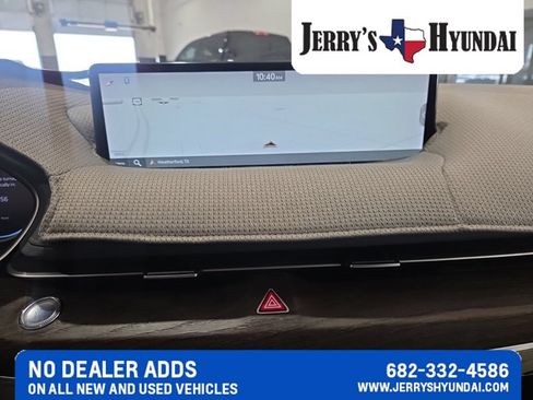 Used 2022 Genesis G80 2.5T w/ Advanced Package RWD image 11