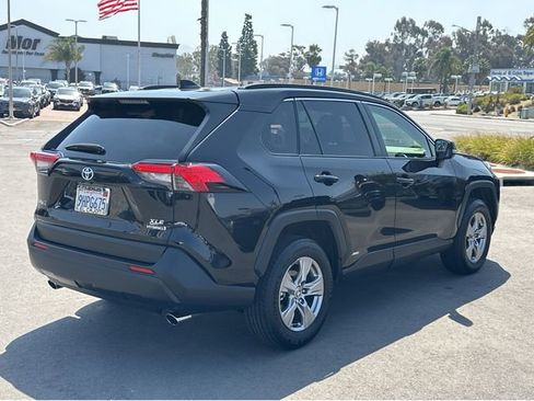 Used 2023 Toyota RAV4 XLE w/ Convenience Package AWD/4WD image 6