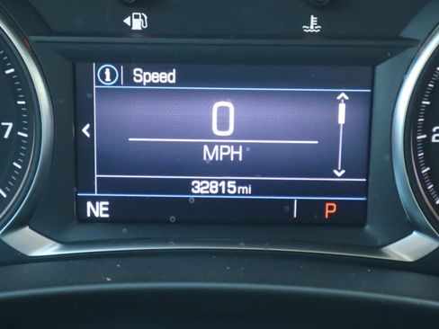 Used 2022 GMC Terrain SLE w/ Driver Convenience Package FWD image 10