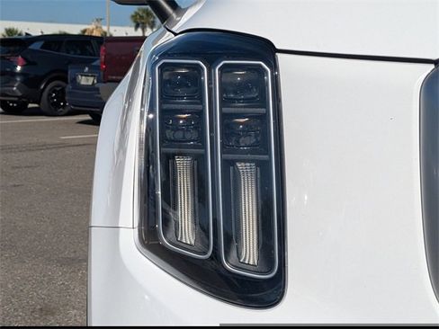 Certified 2025 Kia Telluride S image 10